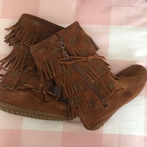 Minnetonka Little Girl Fringe Star Boots